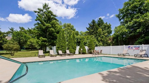 Best Western PLUS Hannaford Inn & Suites - image 14