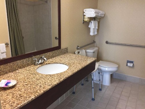 Best Western PLUS Hannaford Inn & Suites - image 21