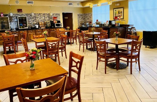 Best Western PLUS Hannaford Inn & Suites - image 25