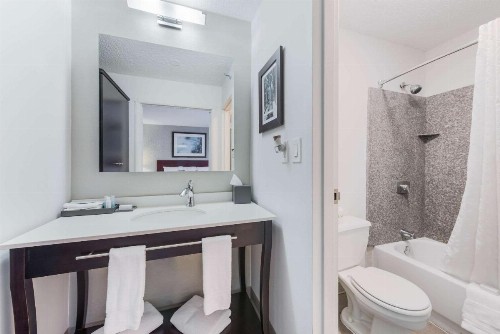 The Blu Hotel Ascend Hotel Collection - image 10
