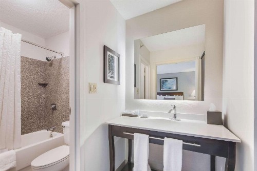 The Blu Hotel Ascend Hotel Collection - image 16