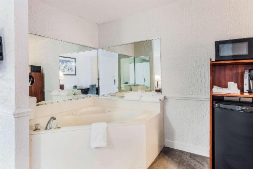 The Blu Hotel Ascend Hotel Collection - image 23