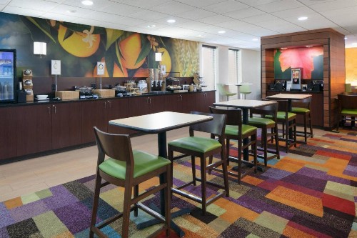 Fairfield Inn & Suites Cincinnati North/Sharonville - image 15