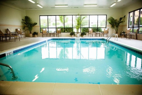 Fairfield Inn & Suites Cincinnati North/Sharonville - image 16