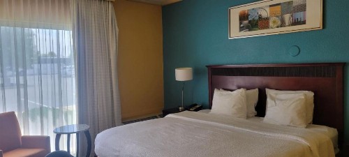 Fairfield Inn & Suites Cincinnati North/Sharonville - image 3