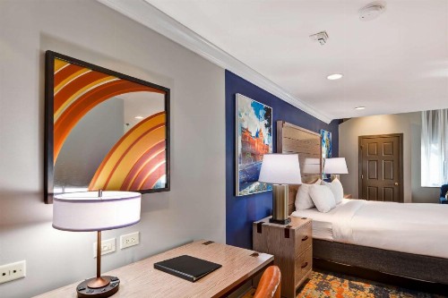 Curio Collection by Hilton The Cincinnatian Hotel - image 11