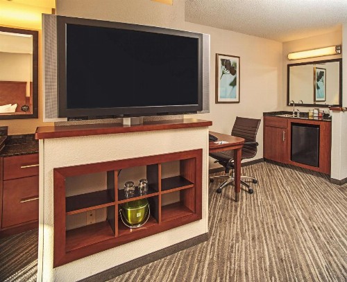 Hyatt Place Cincinnati Blue Ash - image 10