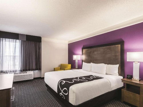 La Quinta by Wyndham Cincinnati Sharonville - image 16
