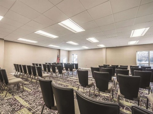 La Quinta by Wyndham Cincinnati Sharonville - image 21