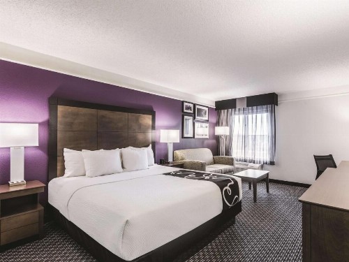 La Quinta by Wyndham Cincinnati Sharonville - image 3