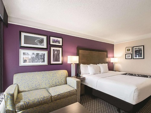 La Quinta by Wyndham Cincinnati Sharonville - image 42