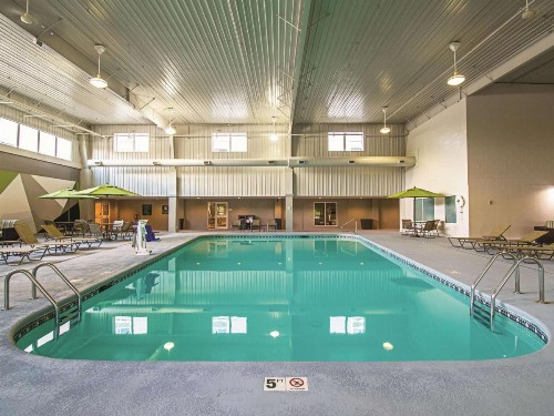 La Quinta by Wyndham Cincinnati Sharonville - image 9