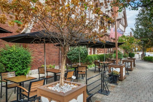 Best Western Premier Mariemont Inn - image 10
