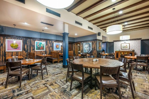 Best Western Premier Mariemont Inn - image 3