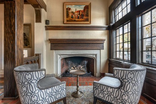 Best Western Premier Mariemont Inn - image 43
