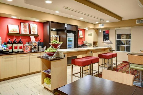 Hawthorn Suites by Wyndham Cincinnati Northeast/Mason - image 13