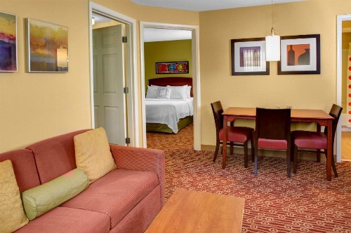 Hawthorn Suites by Wyndham Cincinnati Northeast/Mason - image 6