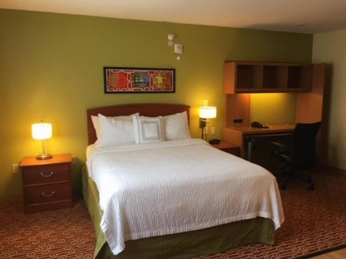 Hawthorn Suites by Wyndham Cincinnati Northeast/Mason - image 8