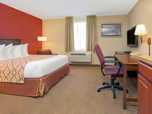 Hawthorn Suites by Wyndham Cincinnati/Sharonville - image 10