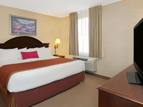 Hawthorn Suites by Wyndham Cincinnati/Sharonville - image 12
