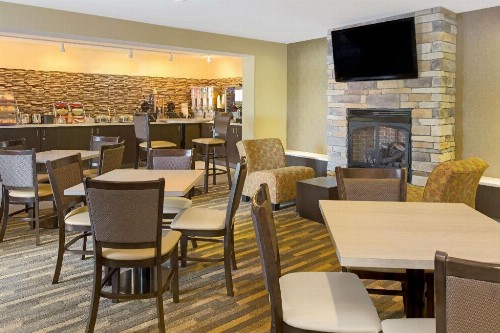 Hawthorn Suites by Wyndham Cincinnati/Sharonville - image 3