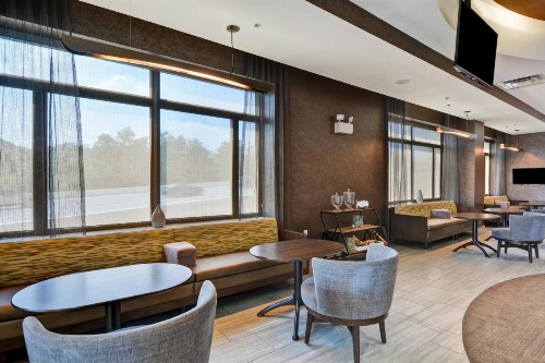 SpringHill Suites by Marriott Cincinnati Midtown - image 24