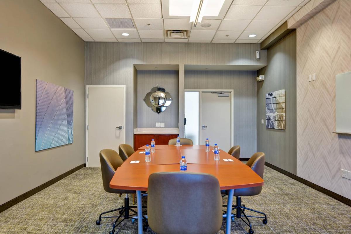 SpringHill Suites by Marriott Cincinnati Midtown - image 3