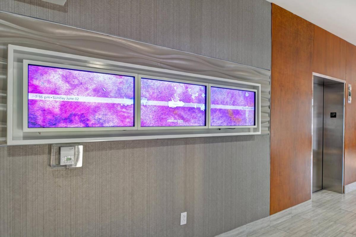 SpringHill Suites by Marriott Cincinnati Midtown - image 7