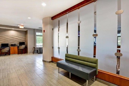 SpringHill Suites by Marriott Cincinnati Midtown - image 8
