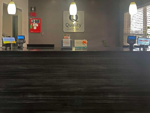 Quality Inn & Suites Cincinnati Sharonville - image 11
