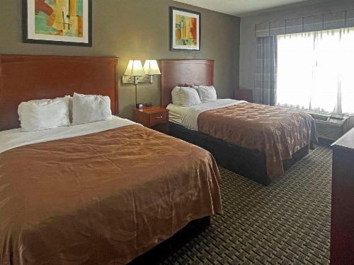 Quality Inn & Suites Cincinnati Sharonville - image 20