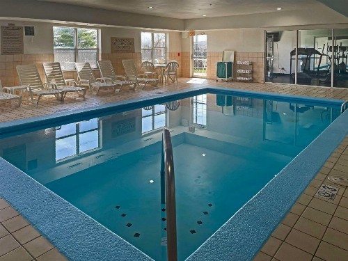 Quality Inn & Suites Cincinnati Sharonville - image 23