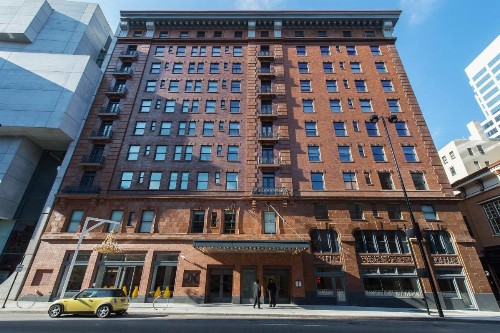 21c Museum Hotel Cincinnati - image 2
