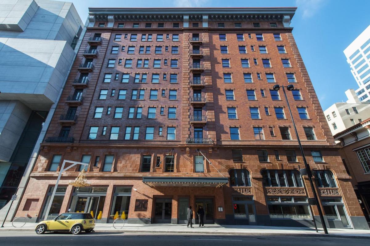 21c Museum Hotel Cincinnati - image 2