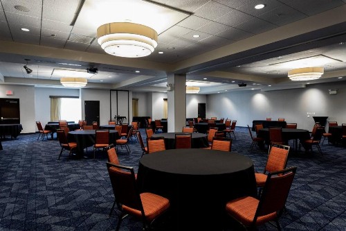 Courtyard by Marriott Cincinnati Midtown/Rookwood - image 22