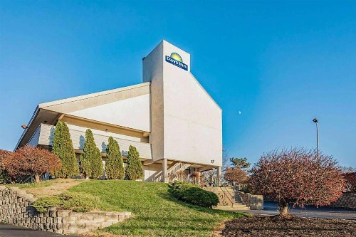 Motel 6-Cincinnati OH - Central - Norwood - image 8