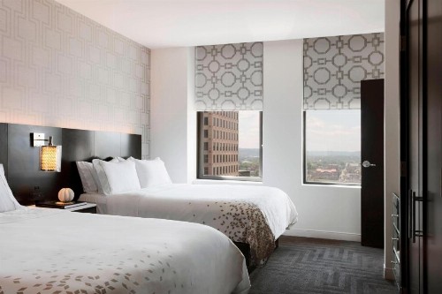 Renaissance Cincinnati Downtown Hotel - image 13