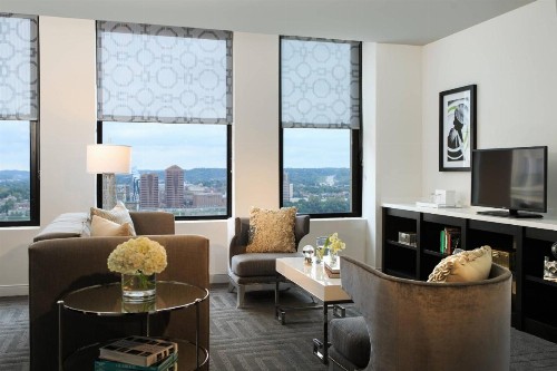 Renaissance Cincinnati Downtown Hotel - image 14