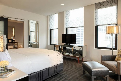 Renaissance Cincinnati Downtown Hotel - image 17