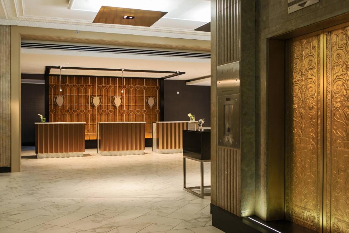 Renaissance Cincinnati Downtown Hotel - image 2