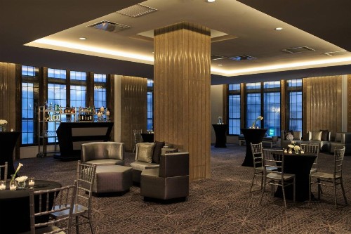 Renaissance Cincinnati Downtown Hotel - image 31
