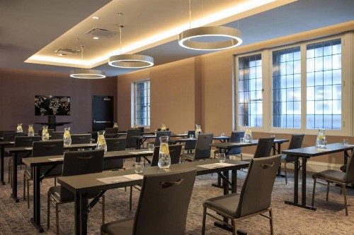 Renaissance Cincinnati Downtown Hotel - image 35