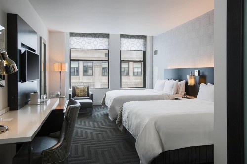 Renaissance Cincinnati Downtown Hotel - image 6