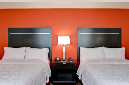 Hampton Inn and Suites Cincinnati - Downtown - image 25