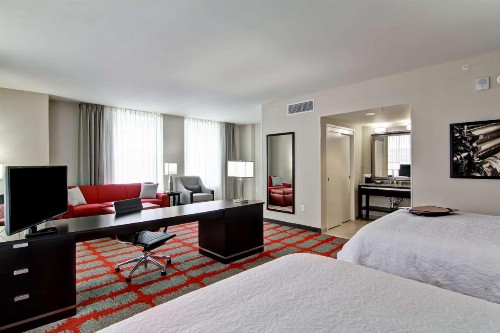 Hampton Inn and Suites Cincinnati - Downtown - image 27