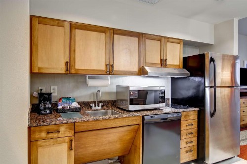 Homewood Suites by Hilton Cincinnati-Downtown - image 25