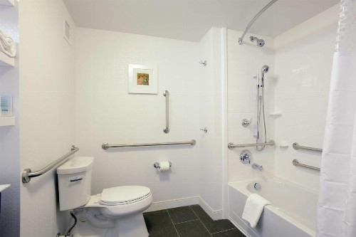 Hampton Inn & Suites - Cincinnati/Kenwood OH - image 37
