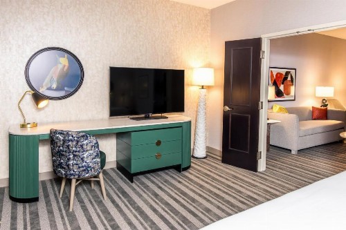 Holiday Inn Hotel & Suites Cincinnati Downtown an IHG Hotel - image 18