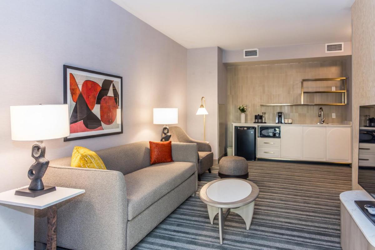 Holiday Inn Hotel & Suites Cincinnati Downtown an IHG Hotel - image 4