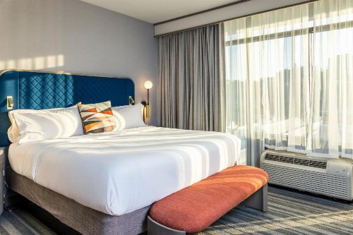Holiday Inn Hotel & Suites Cincinnati Downtown an IHG Hotel - image 9